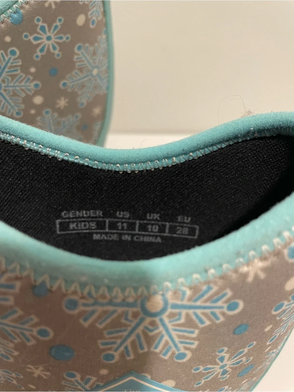 The Original Muck Boot Kids Aqua Snowflake Size 11 Waterproof Winter Weather